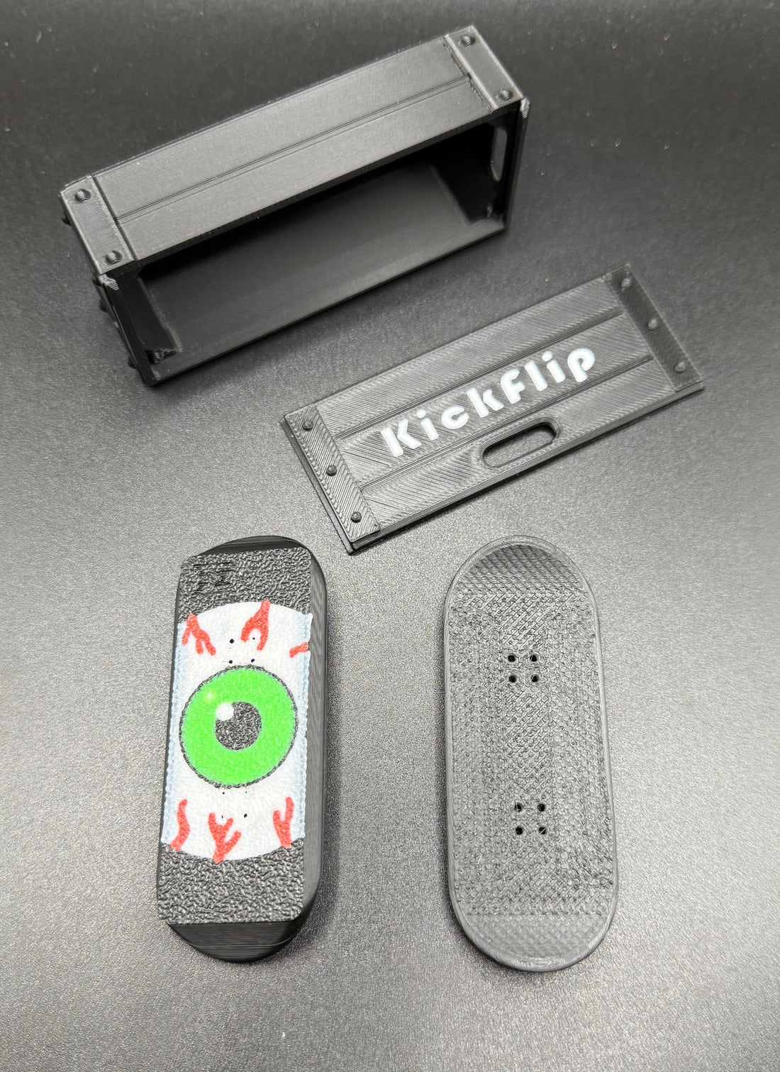 Eyeball Kickflip Magnetic Slider – Custom Colour Eye Fidget Toy with Optional Storage Crate | 3D Printed Magnetic Slider