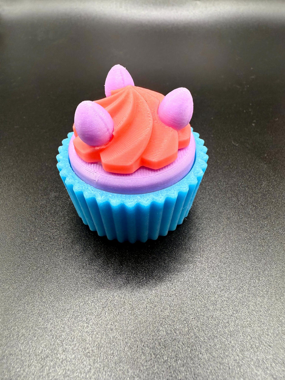 Glow-in-the-Dark Cupcake Clicker Fidget Toy: 3D Printed Desk Gadget